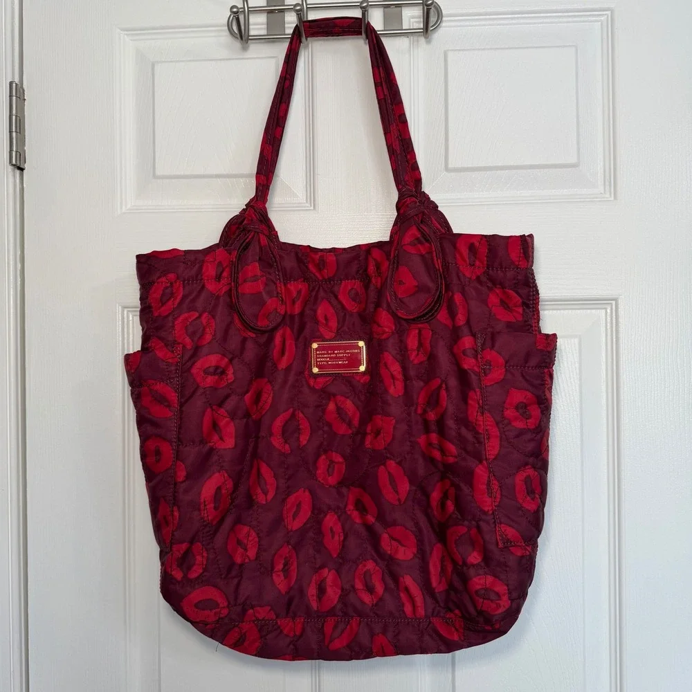 Marc by Marc Jacobs Pretty Nylon Quilted Lipstick Kiss Print Tote Bag Red